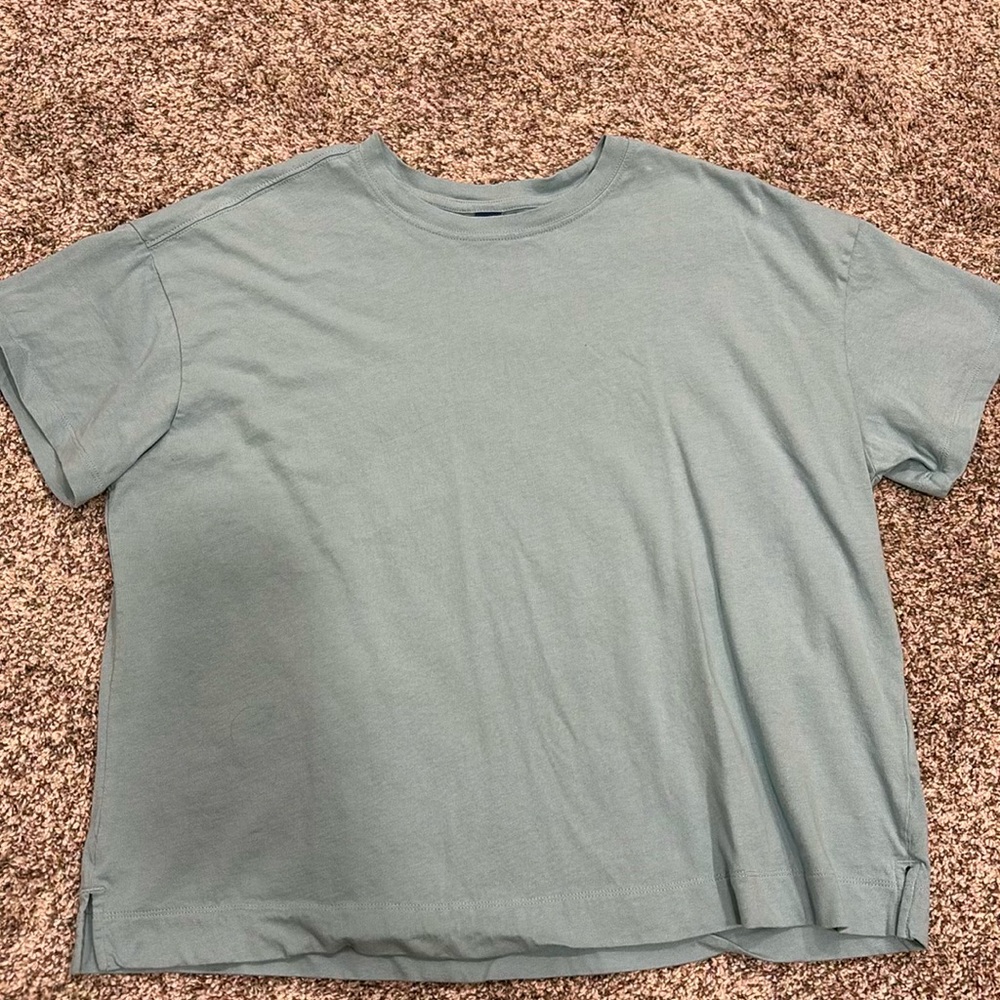 Old navy tee